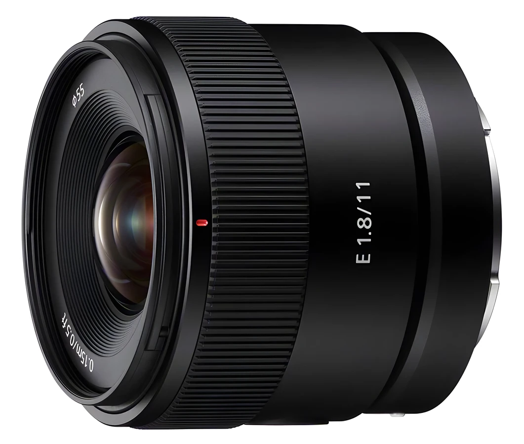 E 11mm F1.8
